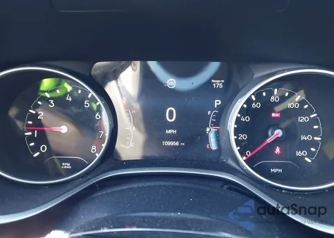 2018 Jeep Compass Limited 4X4 from USA, damaged, VIN 3C4NJDCB2JT395942